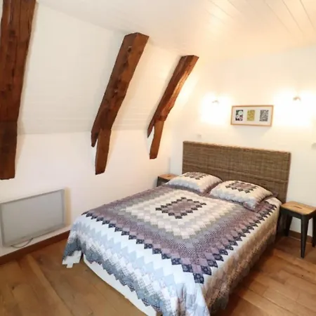 Holiday home Maison De Caractere A - 4 Pers, Bbq, Cheminee, Jardin, Station Proche - Fr-1-742-140 *